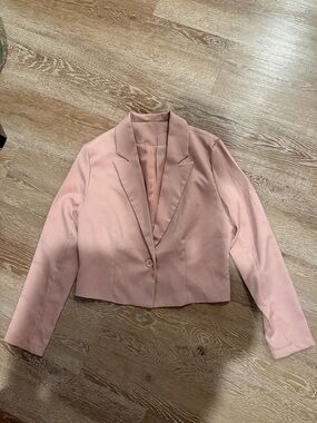 SHEIN Cropped Blazer in Soft Pink